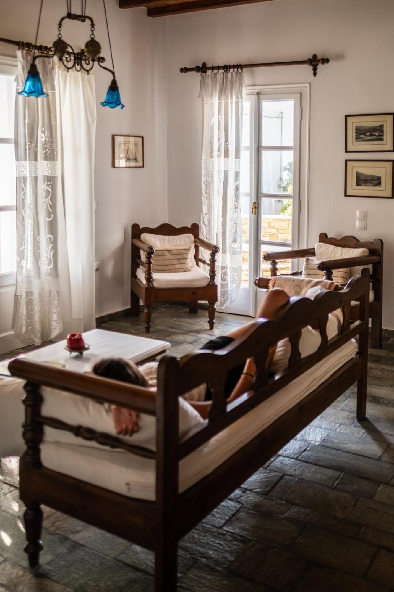 Romano Garden House - Land Tales Agios Romanos Luaran gambar