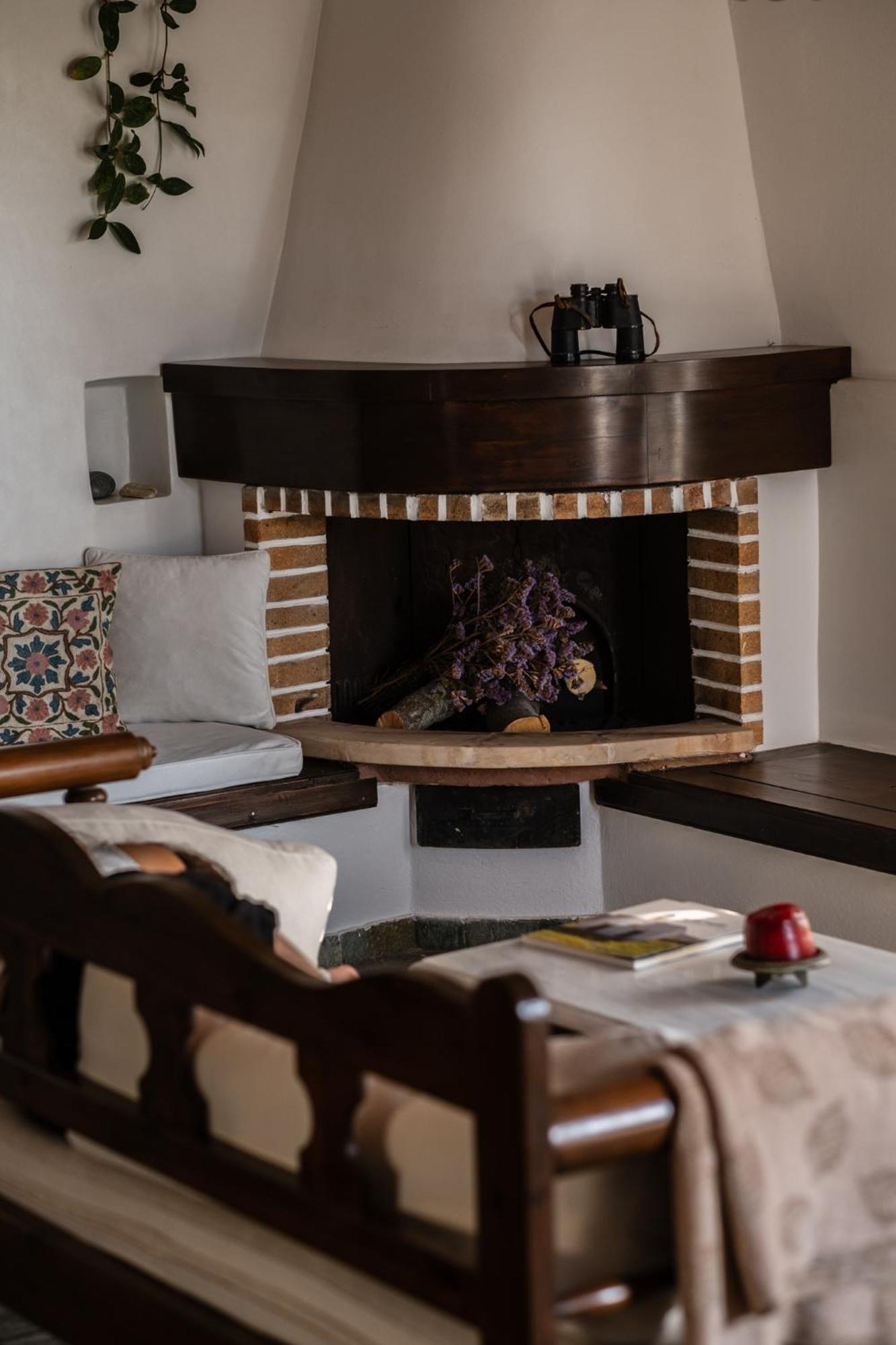 Romano Garden House - Land Tales Agios Romanos Luaran gambar