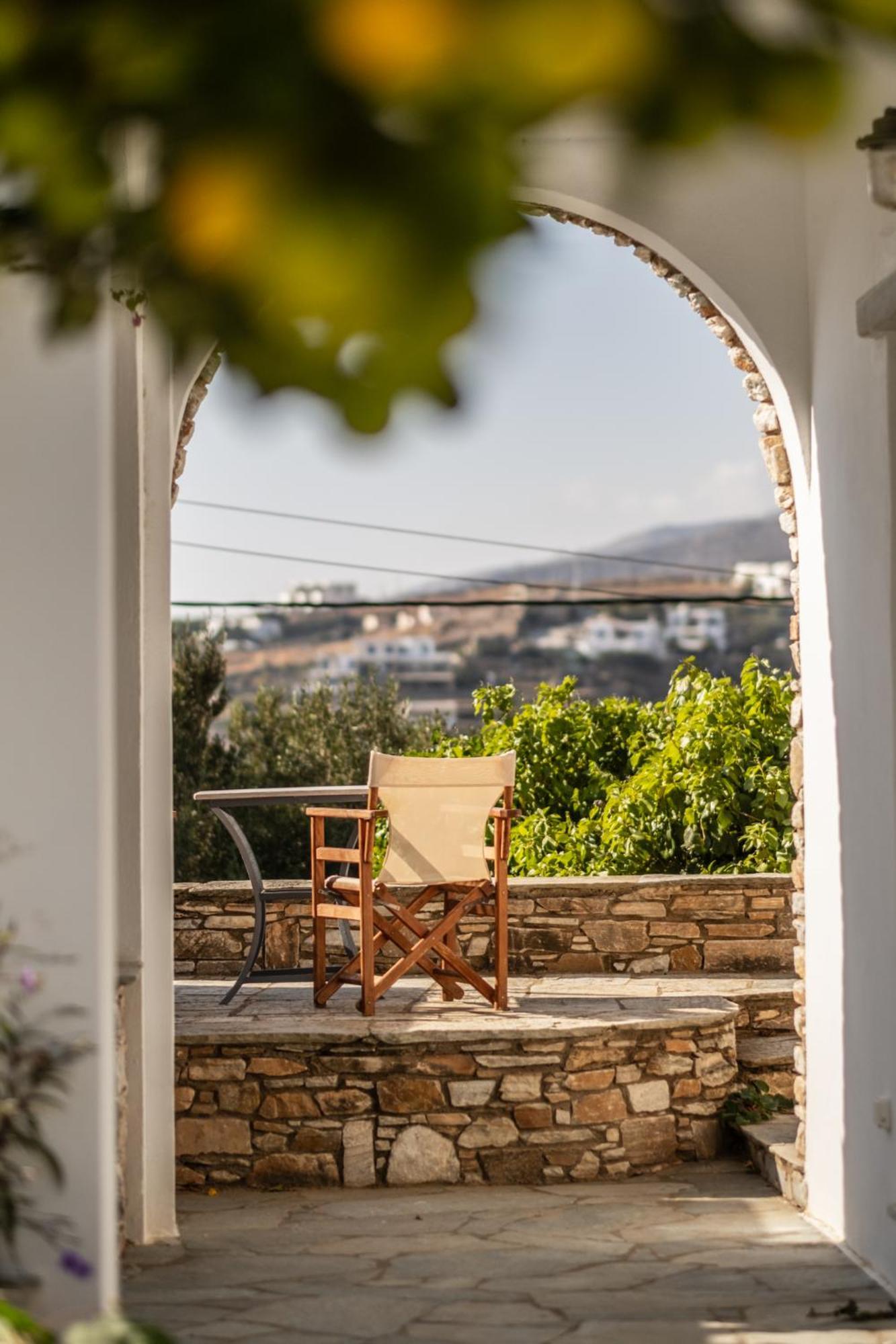 Romano Garden House - Land Tales Agios Romanos Luaran gambar