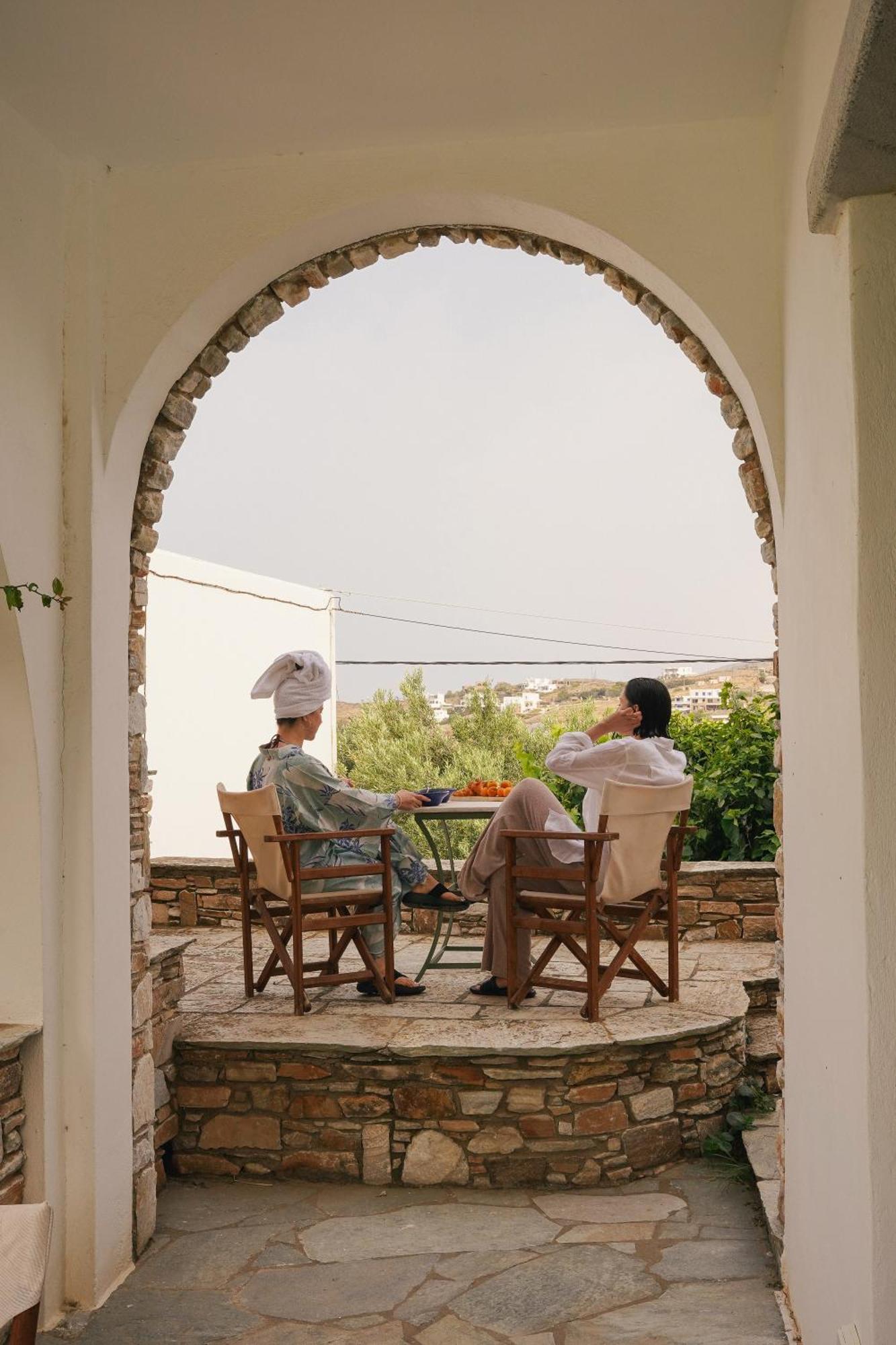 Romano Garden House - Land Tales Agios Romanos Luaran gambar