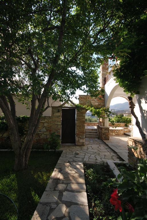 Romano Garden House - Land Tales Agios Romanos Bilik gambar
